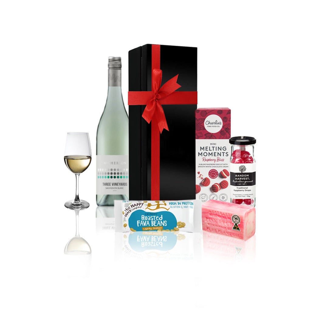 Wine & Snacks Gift Hamper (Sauvignon Blanc)